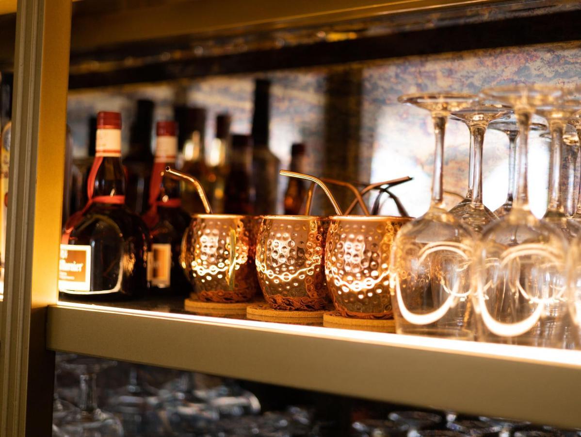 Seth Port Mahon Hotel Екстериор снимка