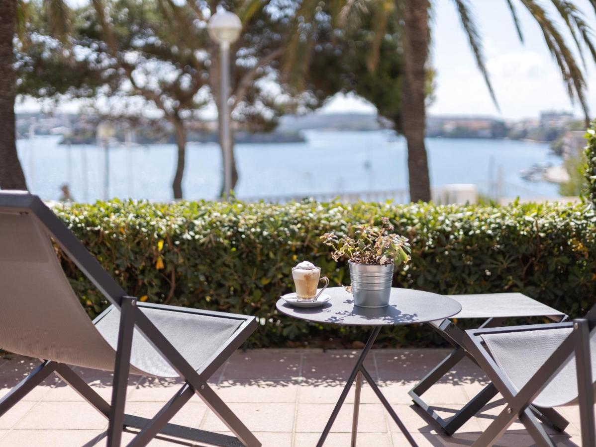 Seth Port Mahon Hotel Екстериор снимка
