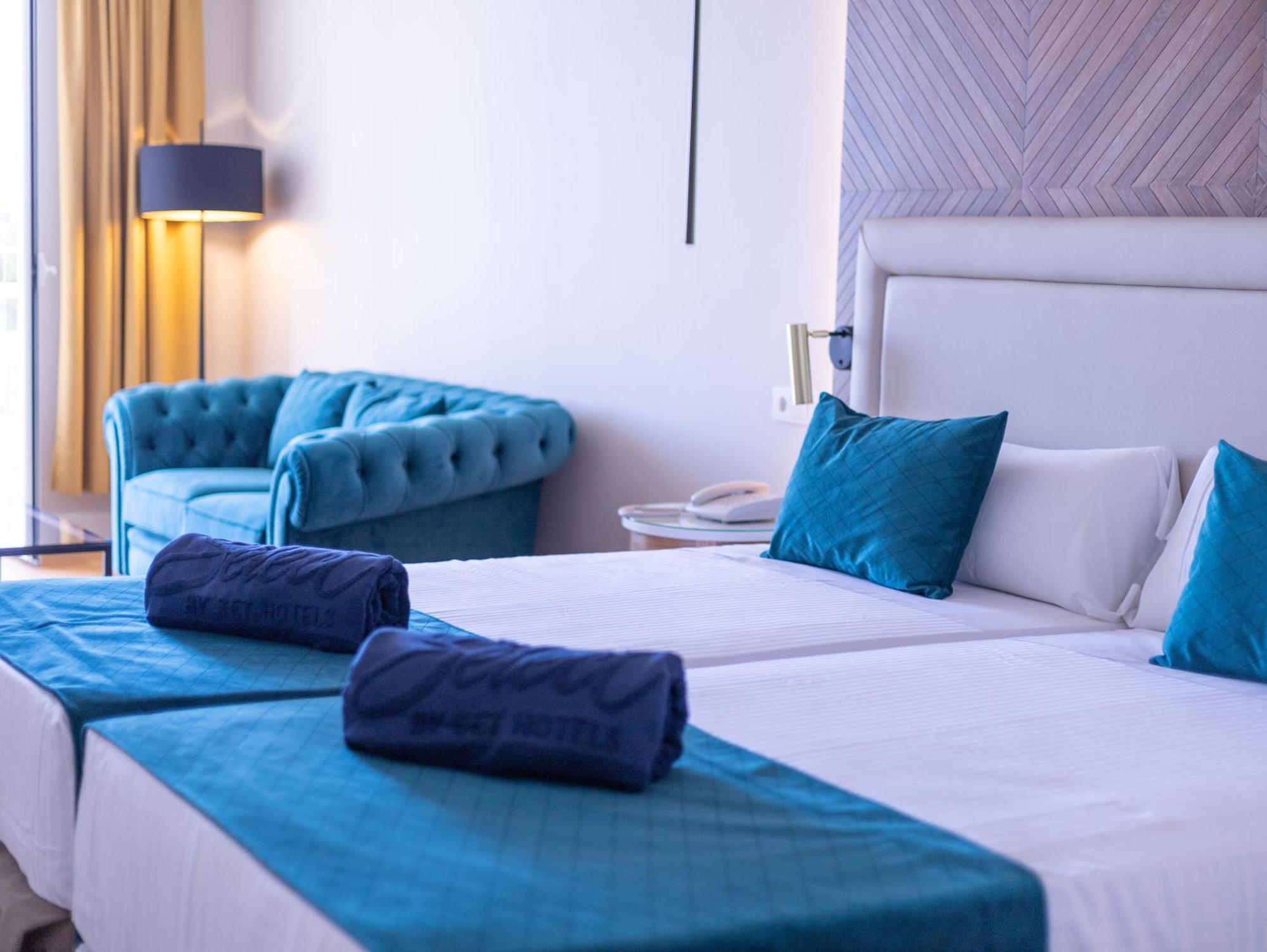 Seth Port Mahon Hotel Екстериор снимка