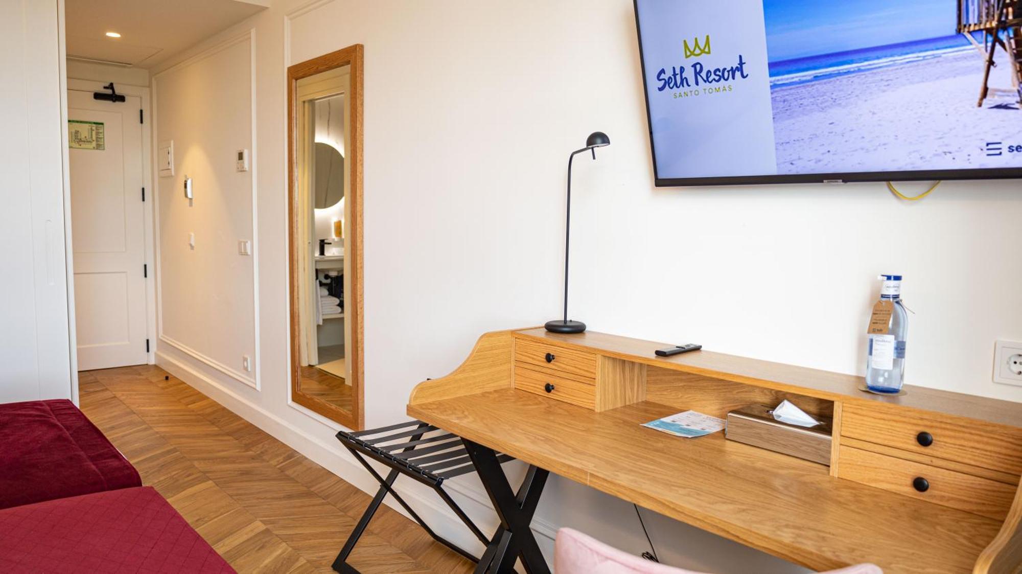 Seth Port Mahon Hotel Екстериор снимка